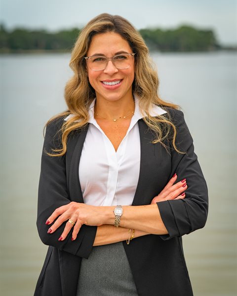 Sandra Mercado professional headshot